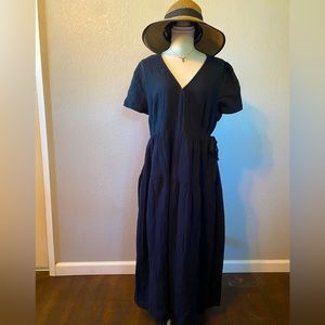 Casual comfortable wrap around dress 🖤